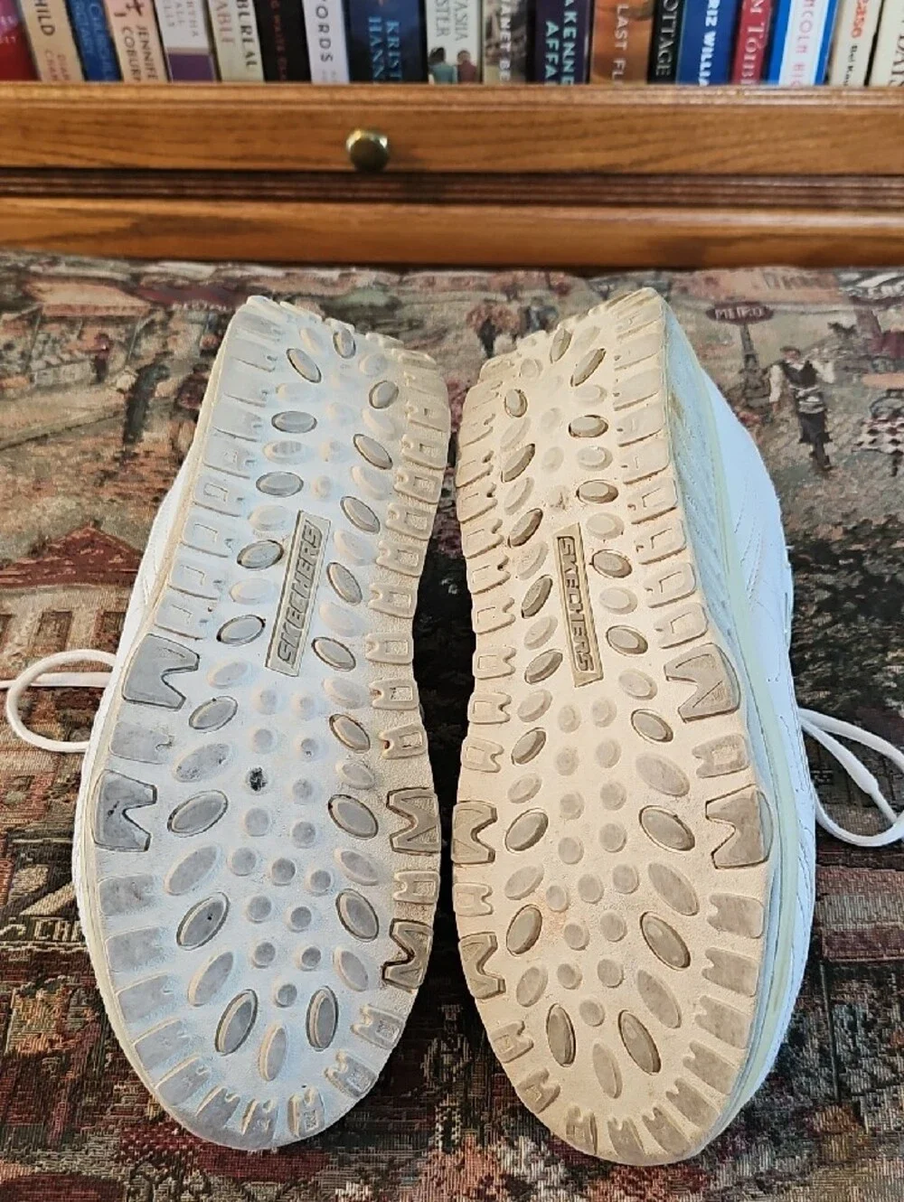 Skechers classic white